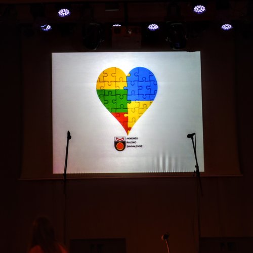 Naujienos - 1